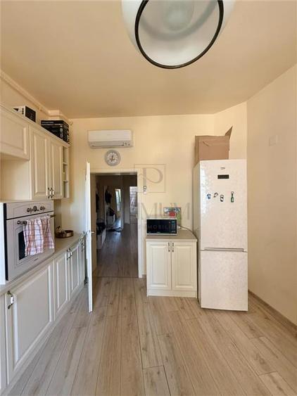 Apartament cu 3 camere decomandat în Traian