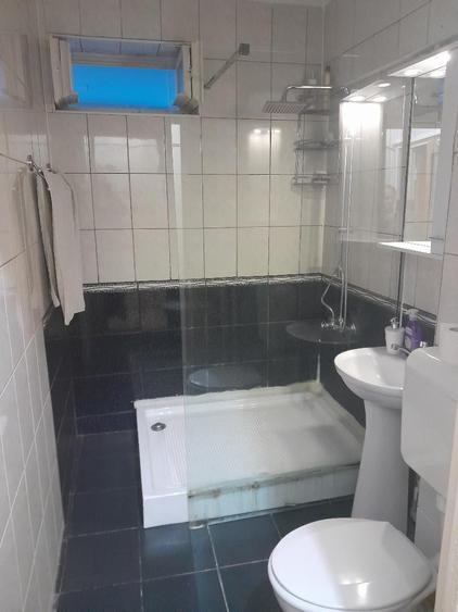 Apartament cu 3 camere semidecomandat în Drumul Taberei
