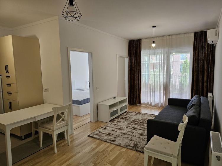 Apartament cu 2 camere decomandat în Jiului