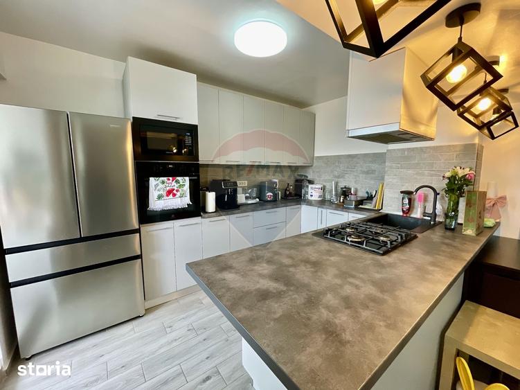 Apartament cu 3 camere în Republicii