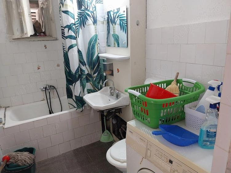 Apartament cu 2 camere decomandat în Tractorul