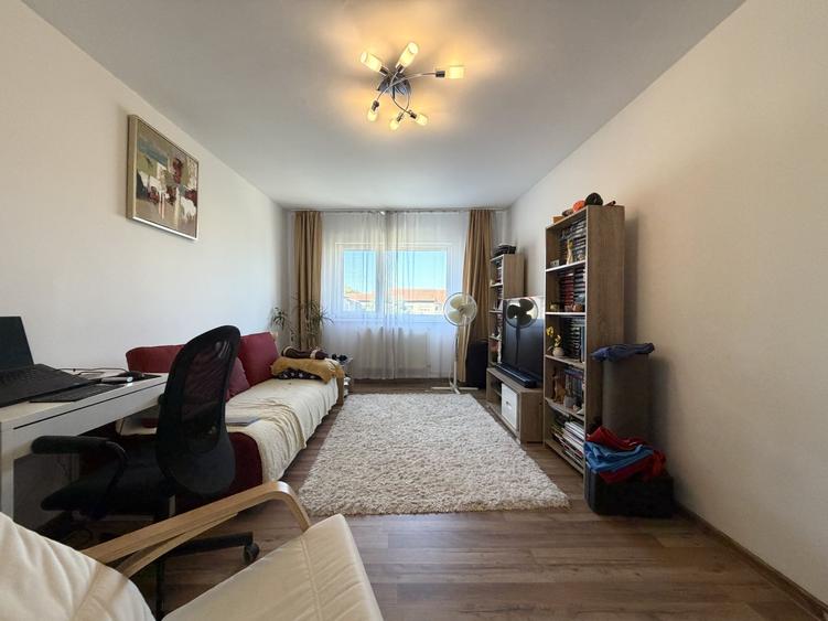 Apartament cu 2 camere decomandat, mobilat în Aradului