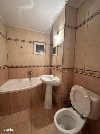 Apartament cu 3 camere decomandat în Republicii