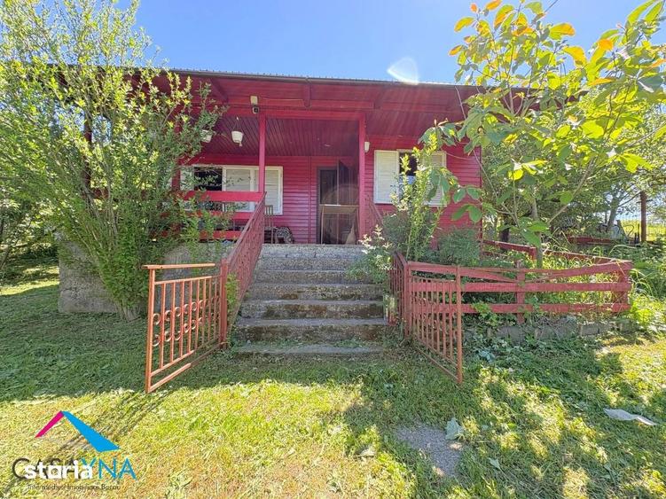 Casă cu 3 camere cu Teren 1274 Mp în Buhoci