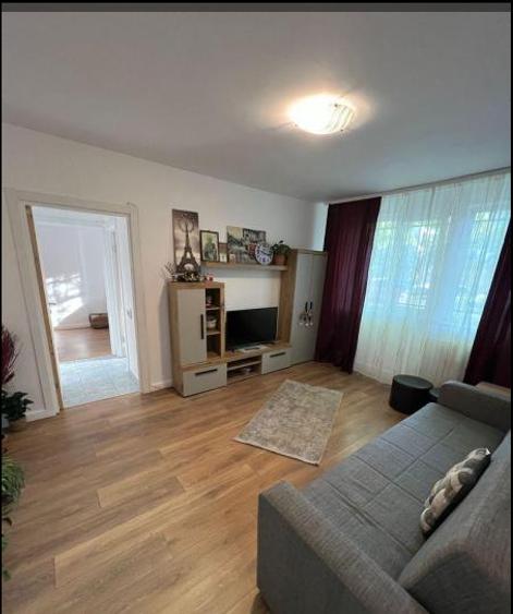 Apartament cu 2 camere semidecomandat în ICIL
