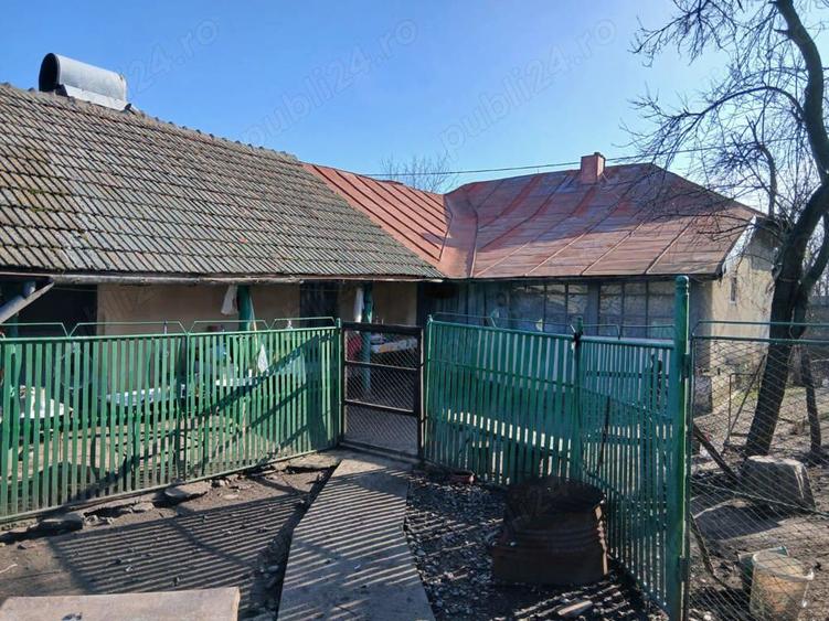 Casă cu 4 camere în Redea