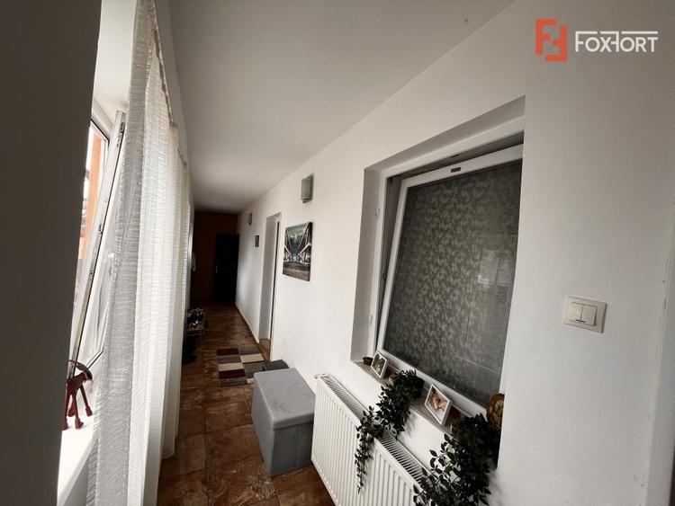 Casă individuală cu 3 camere cu Teren 1094 Mp în Izvin
