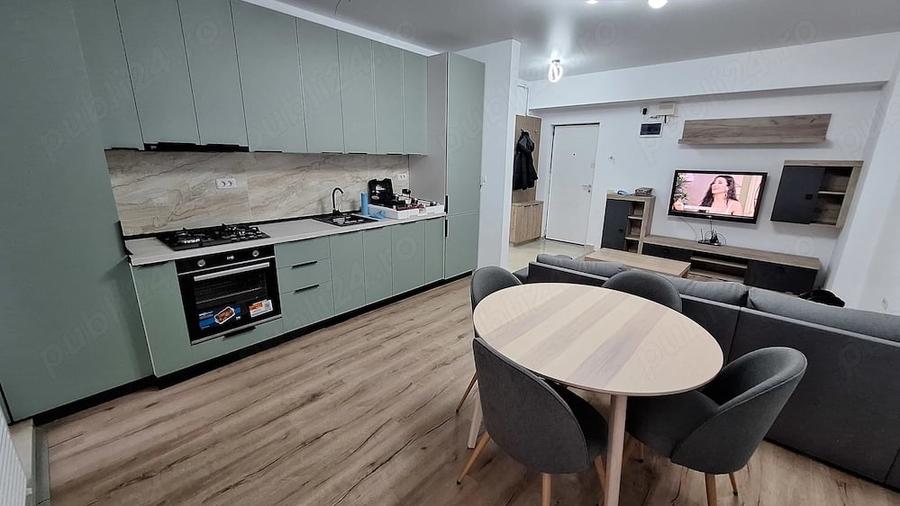 Apartament cu 2 camere decomandat în Trafic Greu