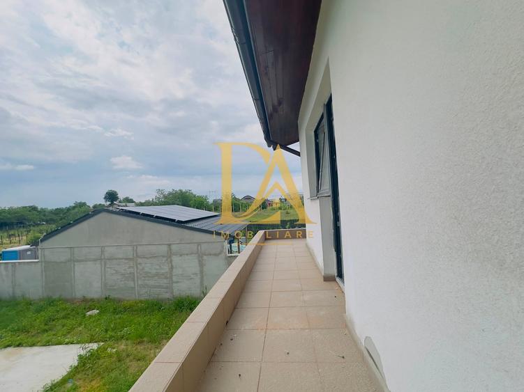 Casă cu 4 camere cu Canalizare în Bolintin-Deal