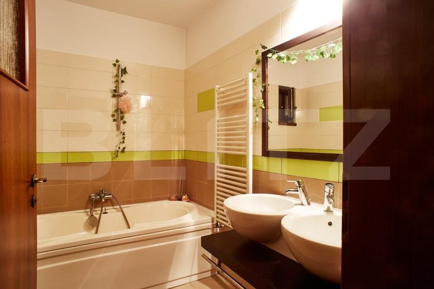 Casă individuală cu 6 camere cu Canalizare în Făget