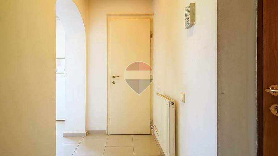 Apartament cu 2 camere decomandat, mobilat în Centrul Civic