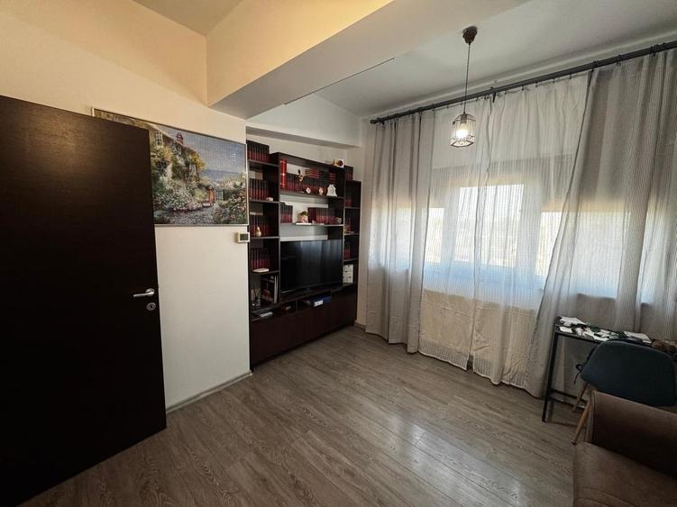 Apartament decomandat în Olteni