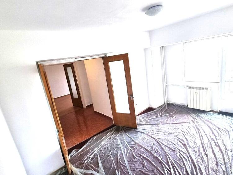 Apartament cu 3 camere decomandat în Unirii