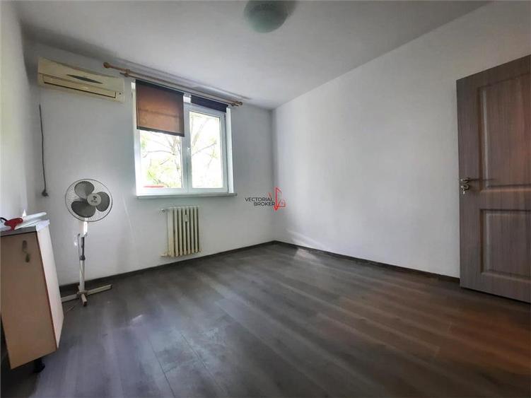 Apartament cu 2 camere semidecomandat în Basarabia