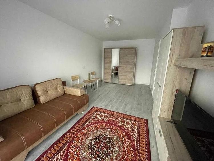 Garsonieră decomandată, mobilată în Frumoasa