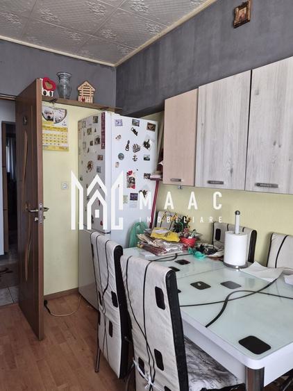 Apartament cu 3 camere decomandat, mobilat în Ostroveni