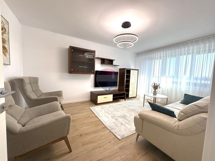 Apartament cu 3 camere decomandat, mobilat în Tomis Nord