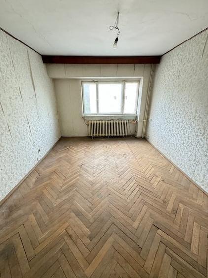 Apartament cu 2 camere semidecomandat, mobilat în Bârlad