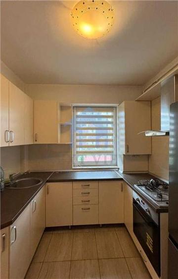 Apartament cu 2 camere semidecomandat în Între Lacuri