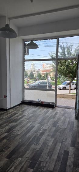 Spațiu comercial, de 19 mp, în Central