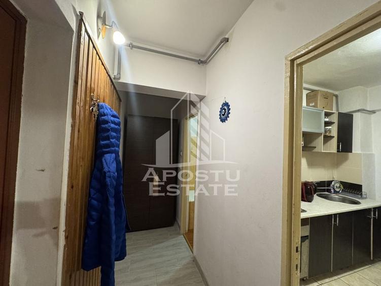 Garsonieră decomandată, mobilată în Ultracentral