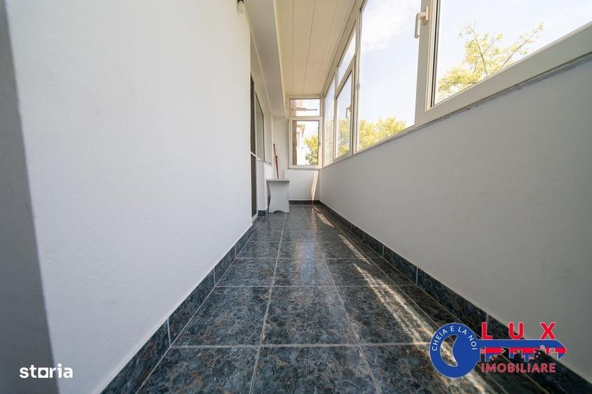 Apartament cu 3 camere decomandat în Babadag