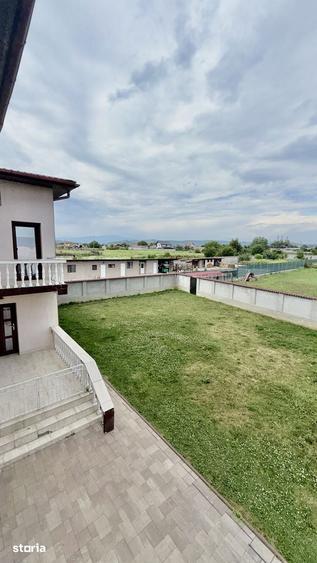 Casă cu 6 camere cu Teren 2040 Mp în Mihăești