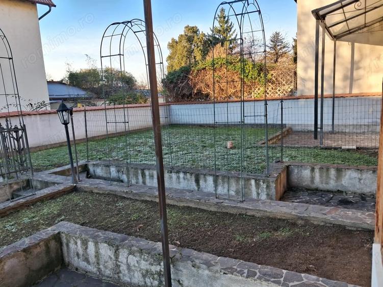 Casă cu Teren 437 Mp în Titulescu