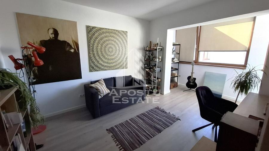 Apartament cu 3 camere decomandat, mobilat în Torontalului