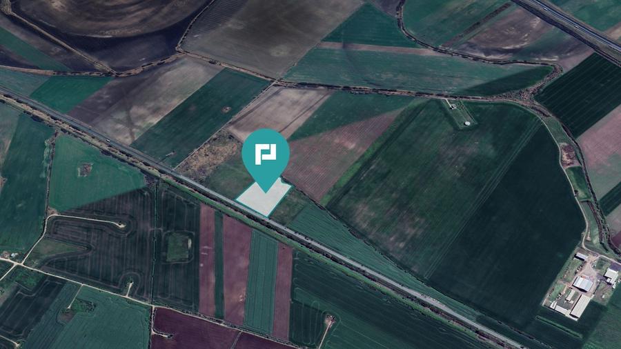 Teren agricol, în Est