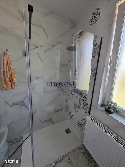 Apartament cu 3 camere semidecomandat în Micro 16