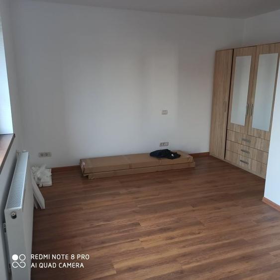 Casă cu 4 camere în Domnești