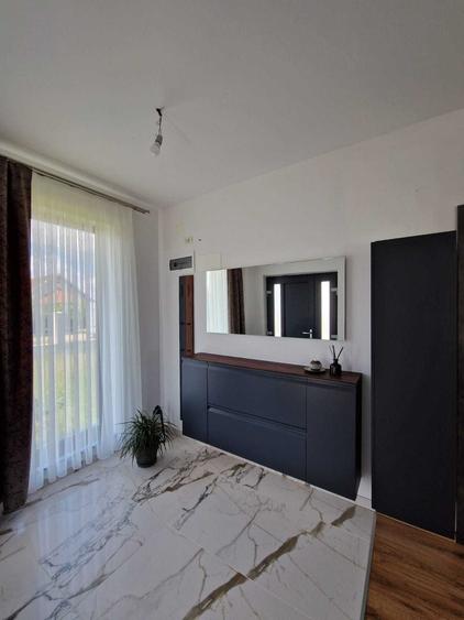 Casă cu 3 camere în Central