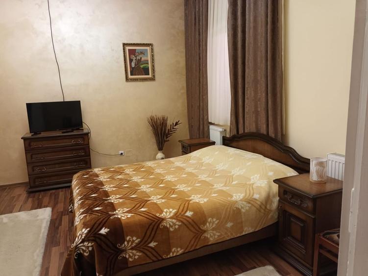 Casă individuală cu 3 camere cu Canalizare în Bâlc