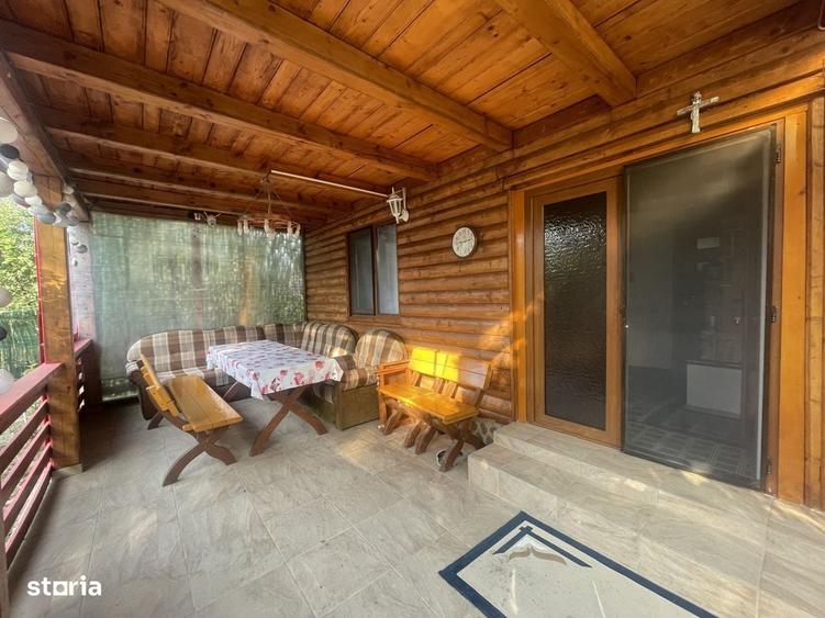 Casă cu 4 camere decomandat cu Teren 650 Mp în Central