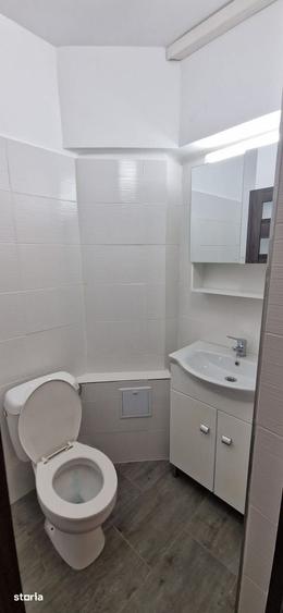 Apartament cu 3 camere decomandat în Gară