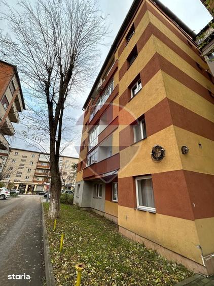 Apartament cu 2 camere decomandat în Cetate