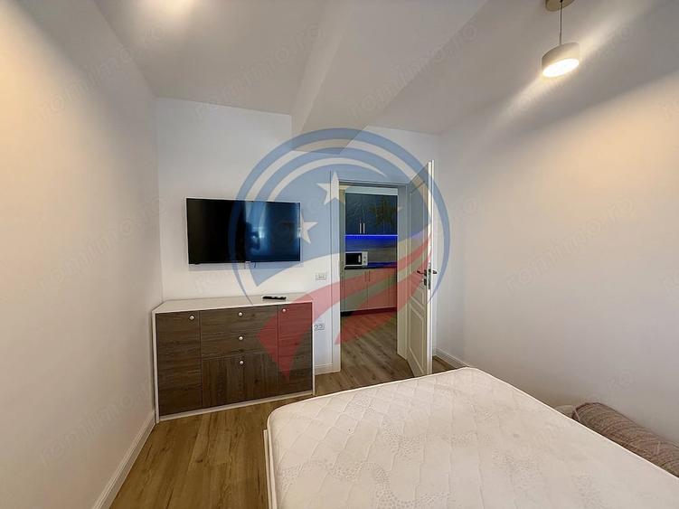 Apartament cu 3 camere semidecomandat în Central