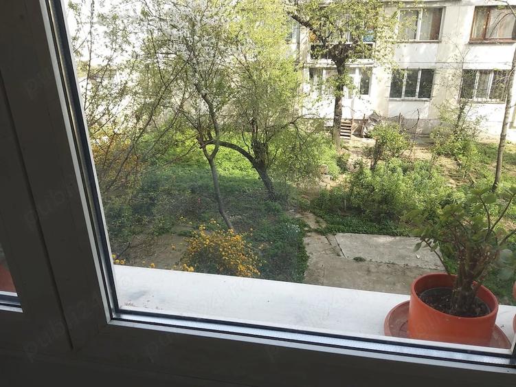 Apartament cu 3 camere decomandat în Giurgiului