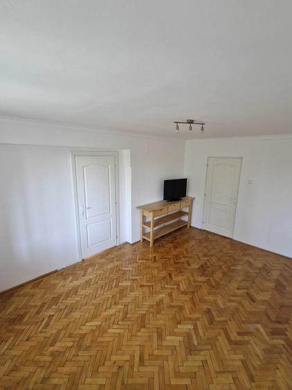 Apartament cu 2 camere decomandat în Ultracentral