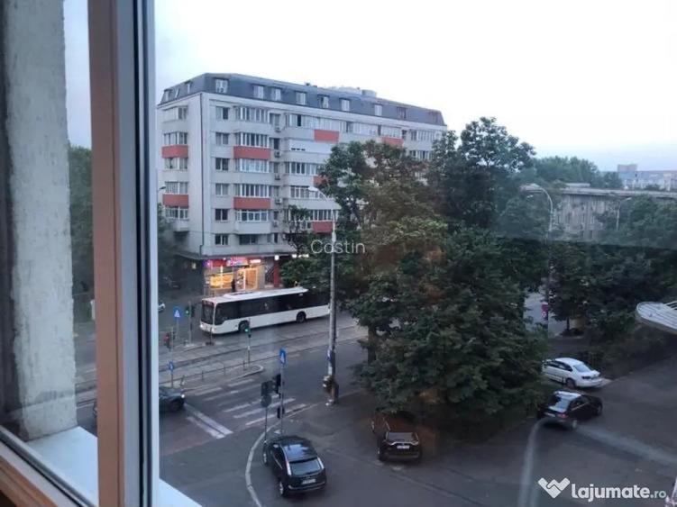 Garsonieră decomandată în Domenii