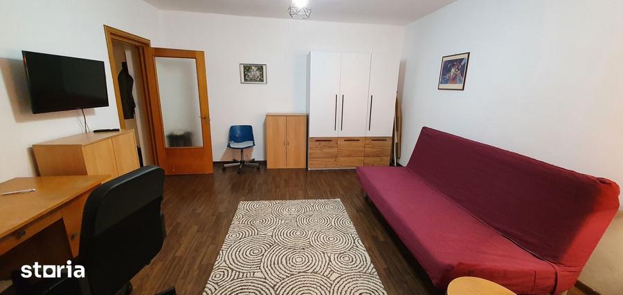 Garsonieră decomandată în Unirii