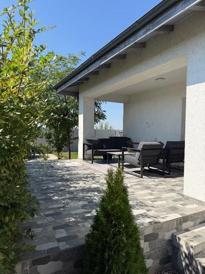 Casă individuală cu 3 camere cu Teren 491 Mp în Vidra