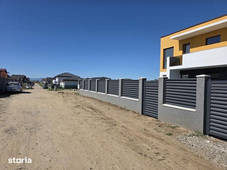 Casa singur in curte Harman Aleea 14 - 14