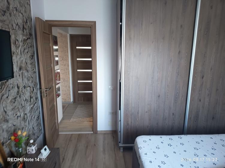 Apartament cu 2 camere decomandat în Triaj