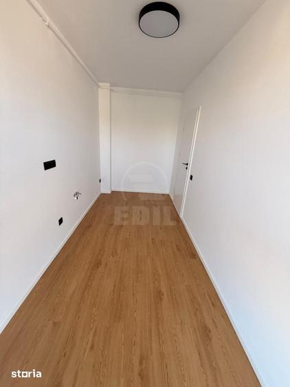 Casă cu 6 camere cu Teren 252 Mp în Florești