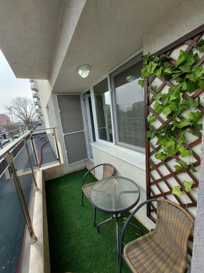 Apartament cu 2 camere decomandat în Păcii