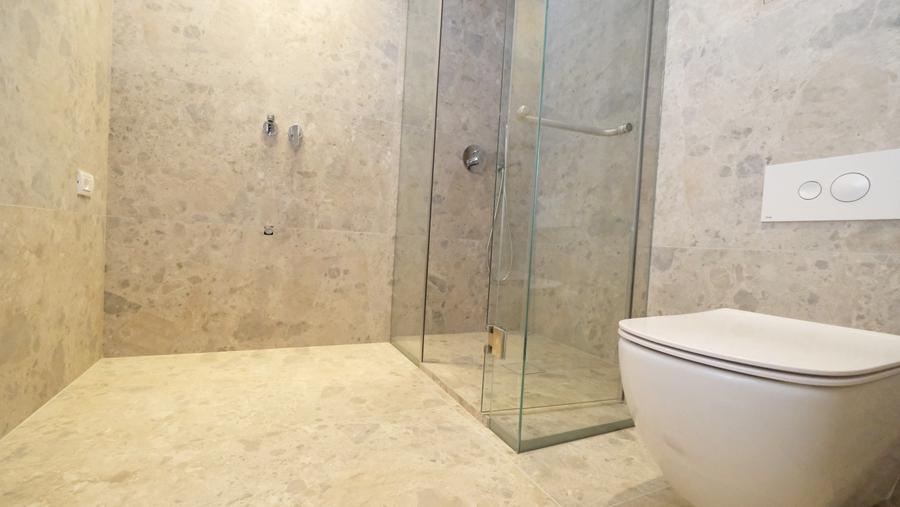 Apartament cu 4 camere în Dacia