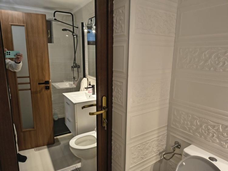 Casă cu 3 camere cu Teren 1800 Mp în Cărănzel