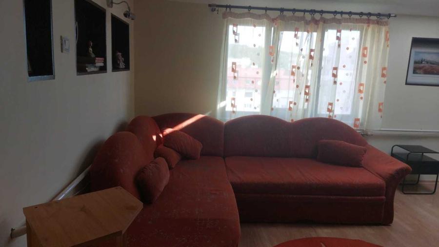Apartament cu 3 camere semidecomandat în Aleea Tudor Neculai